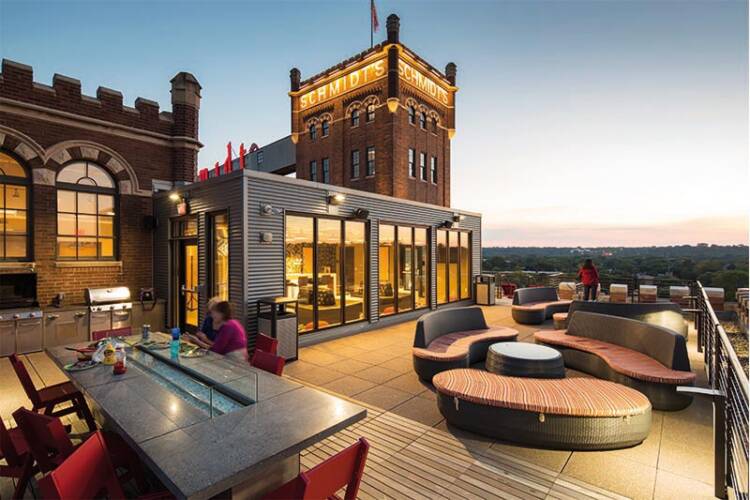 Bison Schmidt Brewery ArtistLofts Outdoor Kitchen and Dining Rooftop